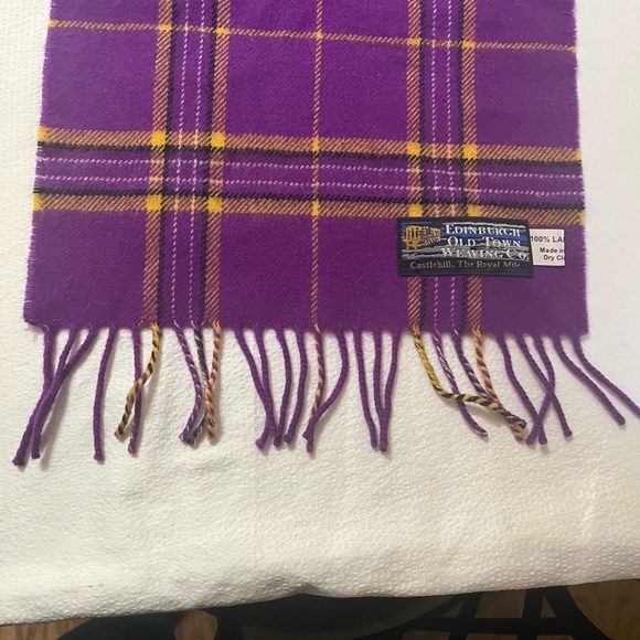 Edinburgh Lambswool Scarf - Picture 9 of 11